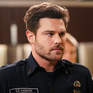 Fotoğraf Grey Damon