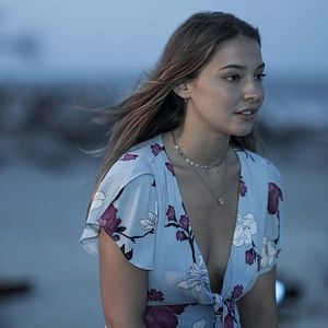 Fotoğraf Madelyn Cline