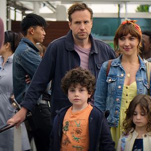 Fotoğraf Rafe Spall