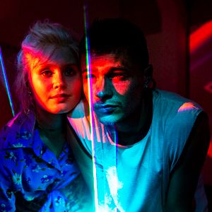 Fotoğraf Eliza Scanlen