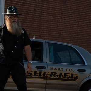 Fotoğraf Disturbing The Peace