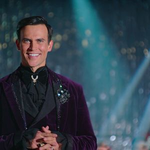 Fotoğraf Cheyenne Jackson