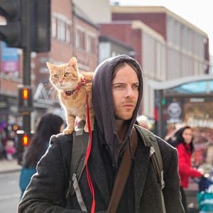 Fotoğraf Luke Treadaway