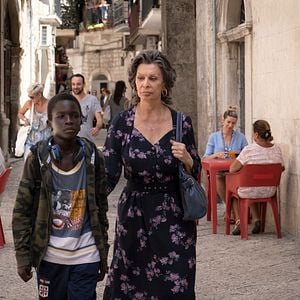 Fotoğraf Onca Yoksulluk Varken