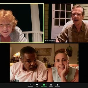 Fotoğraf Social Distance