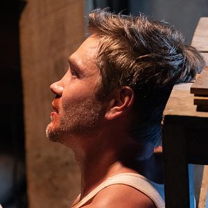 Fotoğraf Survive The Night