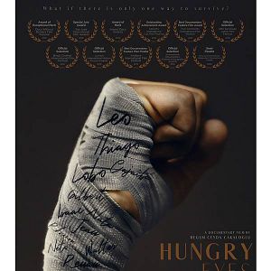 Fotoğraf Hungry Eyes