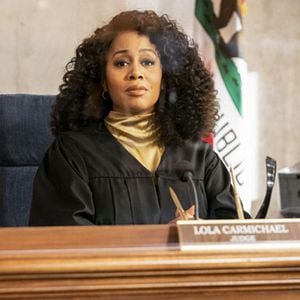 Fotoğraf Simone Missick