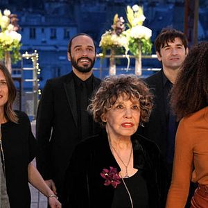 Fotoğraf Call My Agent