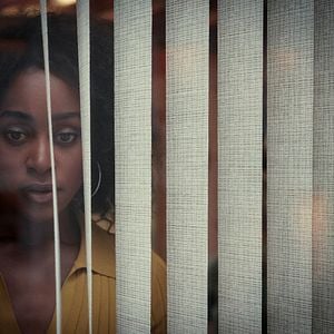 Fotoğraf Behind Her Eyes