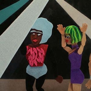 Fotoğraf Giyilmiş Öyküler