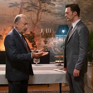 Fotoğraf Camdaki Kız