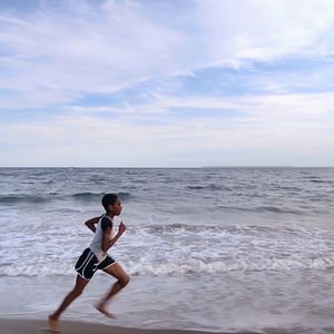 Fotoğraf Umuda Koşan Kızlar