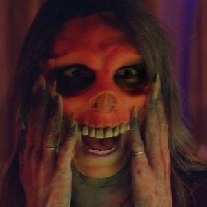 Fotoğraf Scare Package