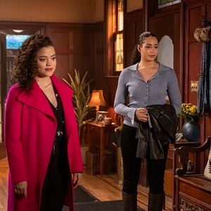 Fotoğraf Sarah Jeffery