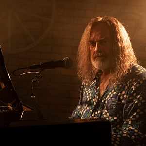 Fotoğraf The Space Between