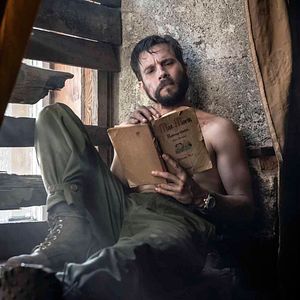 Fotoğraf Logan Marshall-Green