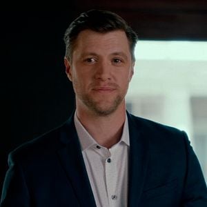 Fotoğraf Modern Persuasion