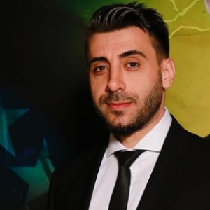 Fotoğraf Ayhan Krüezi