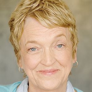 Fotoğraf Nancy Linehan Charles