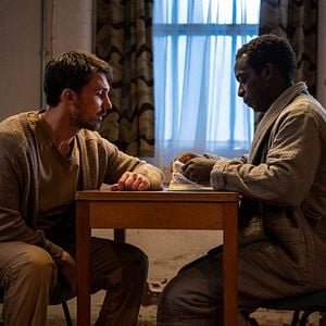 Fotoğraf Henry Lloyd-Hughes