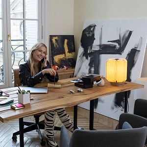 Fotoğraf Emily in Paris