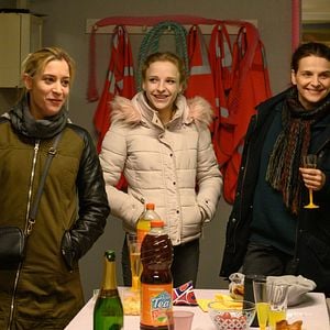 Fotoğraf Ayrı Dünyalar