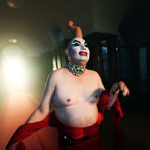 Fotoğraf One Zero One - Die Geschichte von Cybersissy & BayBjane