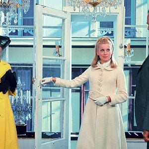 Fotoğraf Cherbourg Şemsiyeleri