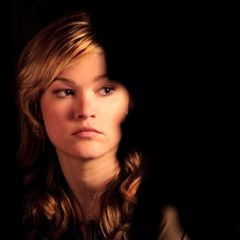 Fotoğraf Between Us