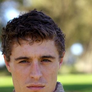 Fotoğraf Max Irons