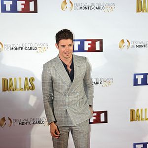 Fotoğraf Josh Henderson