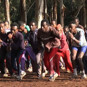 Fotoğraf Town of Runners