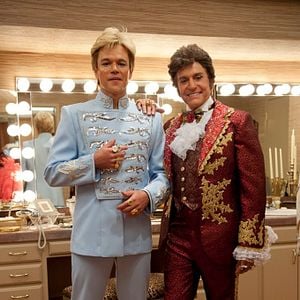 Fotoğraf Behind the Candelabra