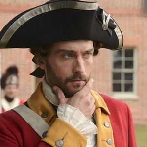 Fotoğraf Tom Mison