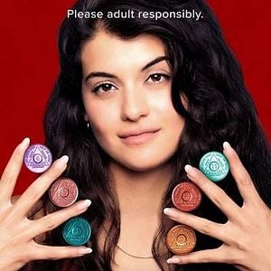 Fotoğraf Single Drunk Female