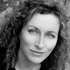 Fotoğraf Carrie Crowley