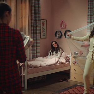 Fotoğraf Üç Kız Kardeş