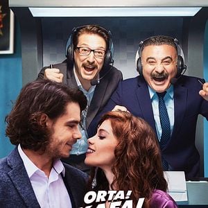 Fotoğraf Orta! Kafa! Aşk!