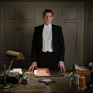 Fotoğraf Rob James-Collier