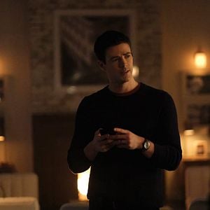 Fotoğraf Grant Gustin