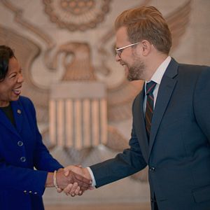 Fotoğraf Adam Conover İle Siyasetin Kirli Yüzü