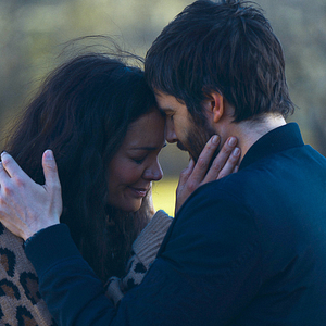 Fotoğraf Alone Together