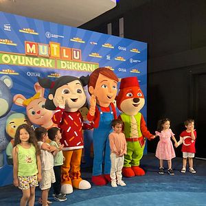 Fotoğraf Mutlu Oyuncak Dükkanı