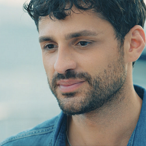 Fotoğraf Seni Kalbime Sakladım