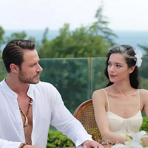 Fotoğraf Senden Daha Güzel