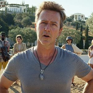 Fotoğraf Bıçaklar Çekildi: Gizemli Bir Serüven