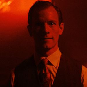 Fotoğraf Dawn Breaks Behind The Eyes