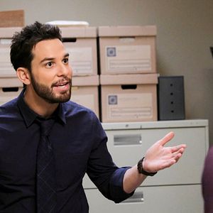 Fotoğraf Skylar Astin