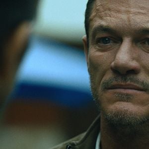 Fotoğraf Luke Evans